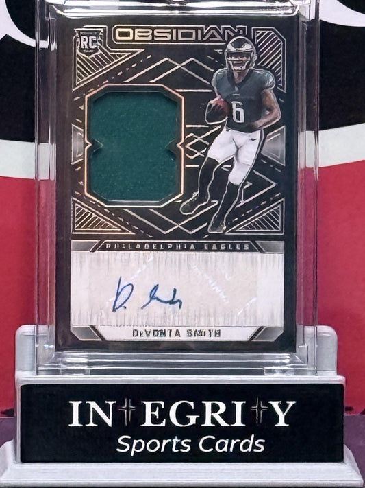 2021 Panini Obsidian Auto #211 DeVonta Smith #/100